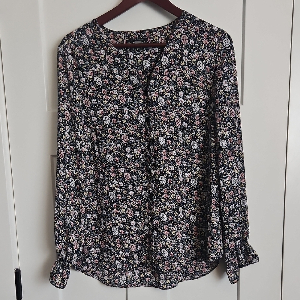 Tahari Floral Button Front Blouse Women's Medium Long Sleeve
